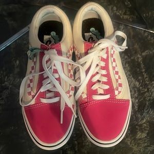 Pink and white checkered vans.